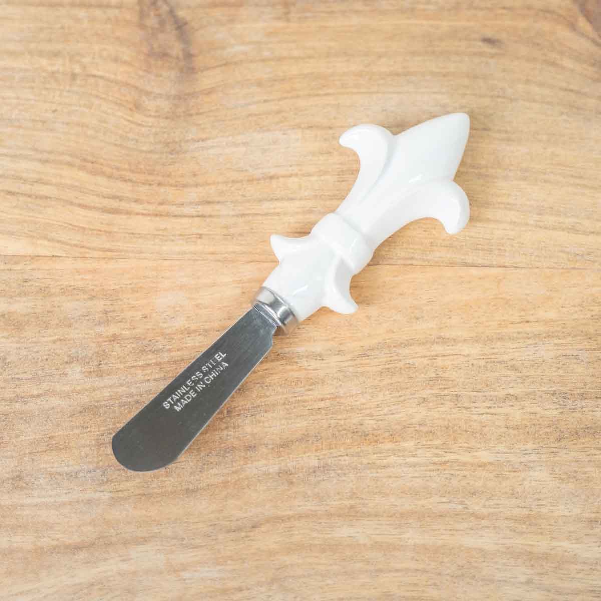 LaFleur Spreader Antique White 5.5"
